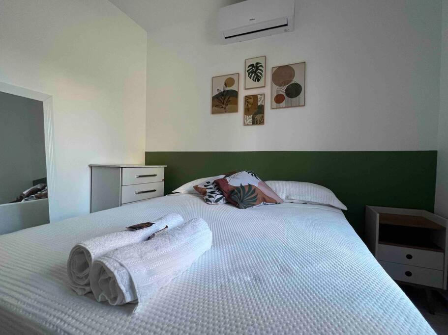 Apartamento Casa De 2q Ate 6 Pessoas 100m E Entrada Independente *