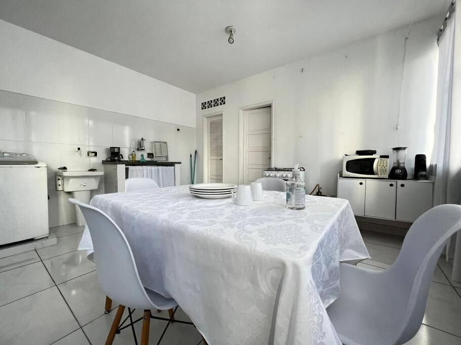 Casa De 2q Ate 6 Pessoas 100m E Entrada Independente Apartamento Vitória